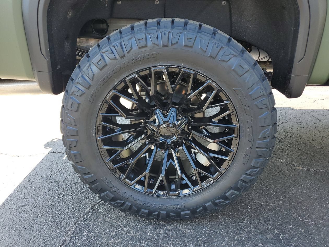New 2026 GMC Sierra 2500 AT4X AWD/4WD image 6
