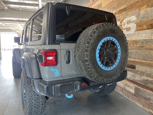 Used 2022 Jeep Wrangler Unlimited Sport AWD/4WD image 14