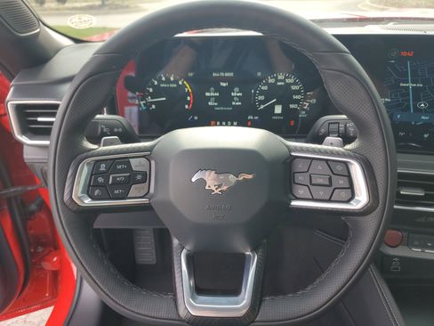 Used 2025 Ford Mustang GT Premium w/ GT Performance Package image 14