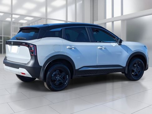 New 2026 Nissan Kicks SV image 5