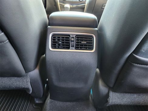 Used 2013 Nissan Altima 2.5 SL w/ Technology Pkg image 21