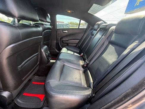 Used 2017 Dodge Charger R/T w/ Premium Group RWD image 19