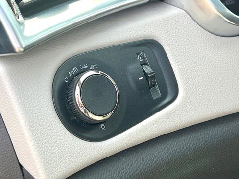 Used 2014 Cadillac SRX Luxury w/ Driver Awareness Package image 17