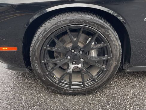 Used 2018 Dodge Challenger R/T w/ Performance Handling Group RWD image 10