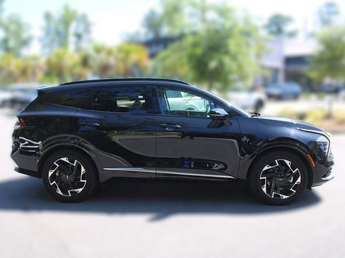 Certified 2025 Kia Sportage SX FWD image 14