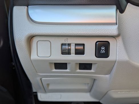 Used 2014 Subaru Forester 2.5i Premium image 19