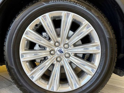 Used 2020 Ford Explorer Limited image 20