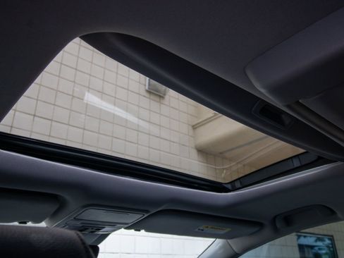Used 2018 Honda Odyssey EX-L image 43