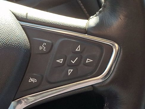 Used 2019 Chevrolet Equinox Premier image 24