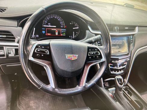 Used 2019 Cadillac XTS image 13