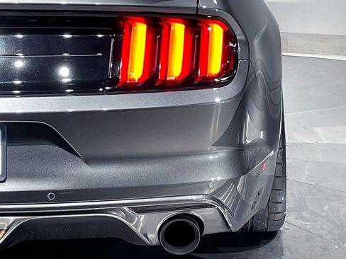 Used 2017 Ford Mustang GT w/ GT Performance Package RWD image 38