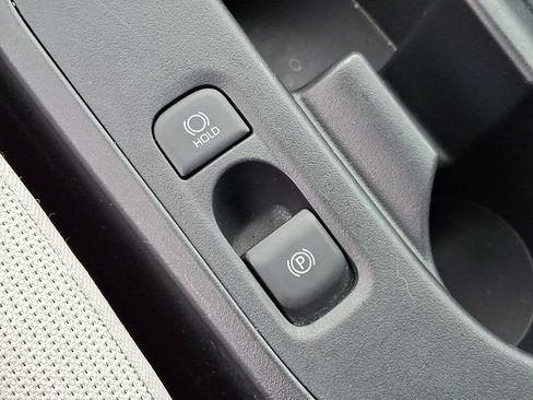 Used 2025 Toyota Corolla LE FWD image 26