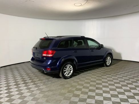 Used 2017 Dodge Journey SXT w/ Comfort/Convenience Group image 7