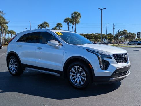 Used 2021 Cadillac XT4 Premium Luxury image 7