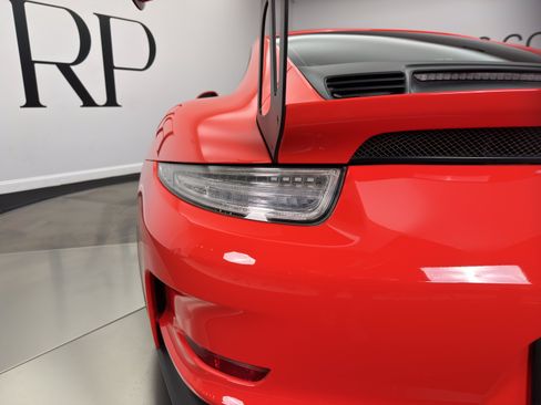 Used 2016 Porsche 911 GT3 RS RWD image 37