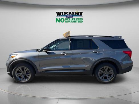 Certified 2023 Ford Explorer XLT w/ Equipment Group 202A AWD/4WD image 4