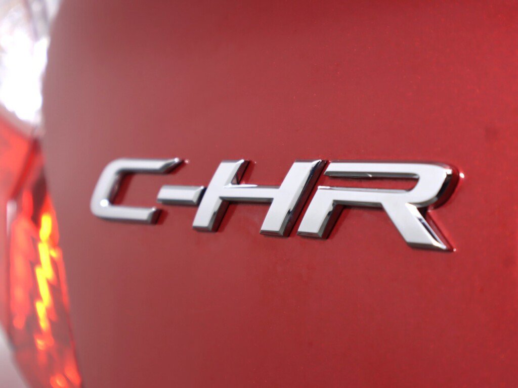 Used 2018 Toyota C-HR XLE FWD image 35