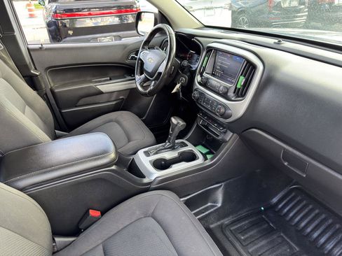 Used 2021 Chevrolet Colorado LT w/ Fleet Safety Package RWD image 28