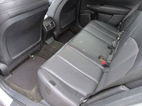 Used 2014 Subaru Outback 2.5i Limited w/ Moonroof Package image 10