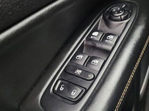 Used 2020 Jeep Compass Latitude w/ Popular Equipment Group FWD image 27