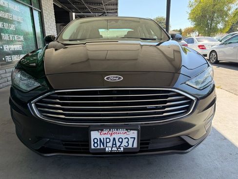 Used 2020 Ford Fusion SE image 12