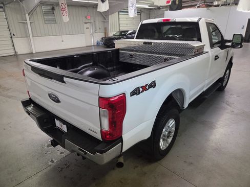Used 2019 Ford F250 XLT AWD/4WD image 7