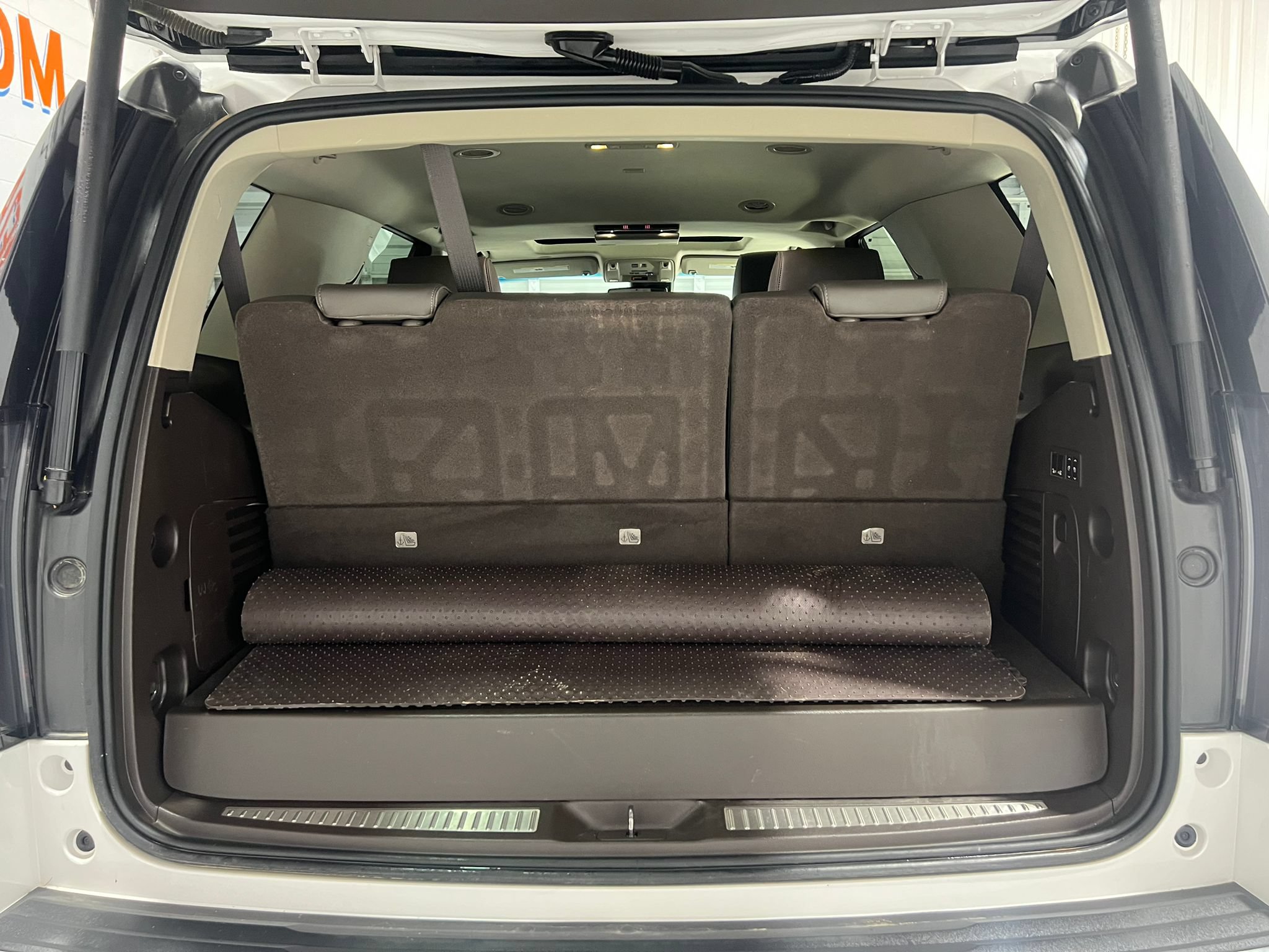 Used 2019 GMC Yukon Denali w/ Denali Ultimate Package AWD/4WD image 4
