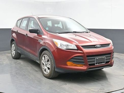 Used 2016 Ford Escape S FWD image 2