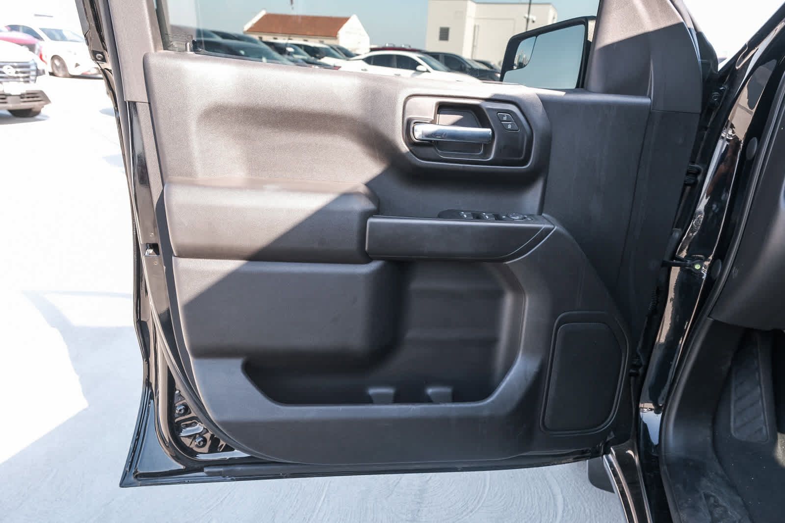 Used 2022 Chevrolet Silverado 1500 Custom RWD image 23
