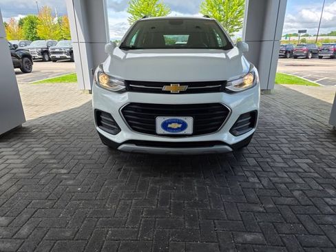 Used 2020 Chevrolet Trax LT w/ LT Convenience Package AWD/4WD image 6