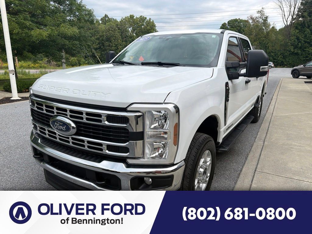 Used 2025 Ford F250 XLT AWD/4WD image 3