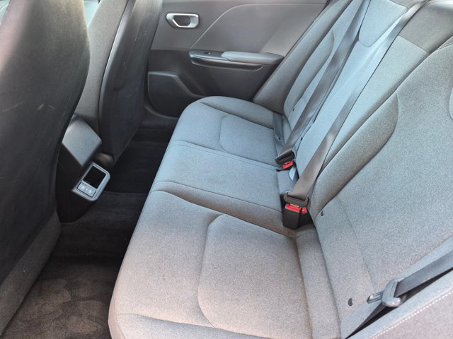 Used 2025 Kia K4 FWD image 27