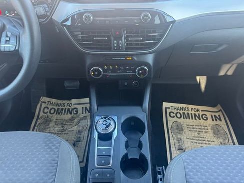 Used 2020 Ford Escape SE image 25