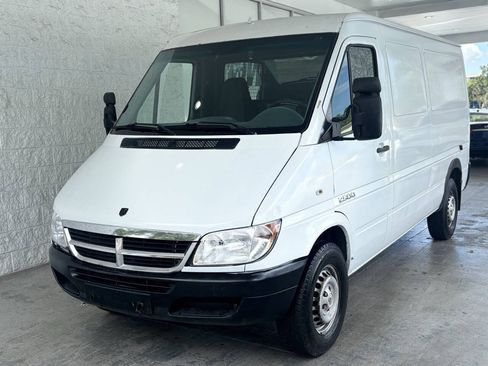 Used 2006 Dodge Sprinter 2500 w/ Window Group II RWD image 3