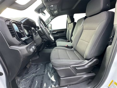 Used 2024 GMC Sierra 2500 SLE image 9