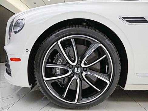 Used 2024 Bentley Flying Spur S V8 image 61