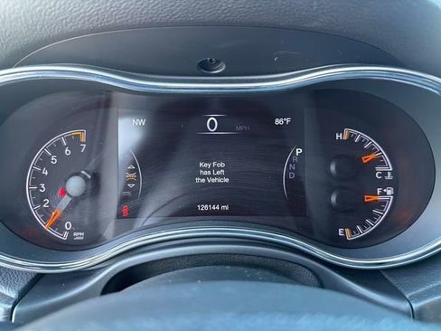 Used 2018 Jeep Grand Cherokee Altitude image 26