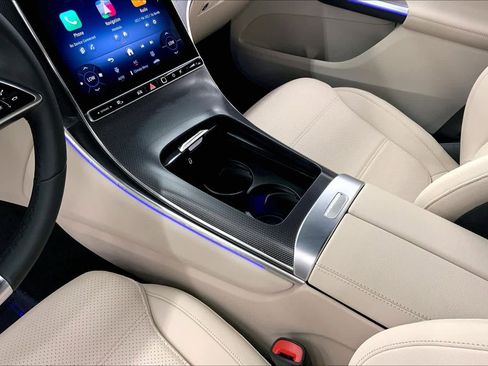 Used 2026 Mercedes-Benz GLC 300 image 27