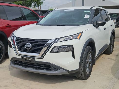 Used 2023 Nissan Rogue S image 5