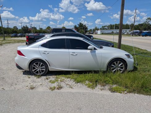 Used 2018 Lexus IS 300 w/ Accessory Package 2 RWD image 3