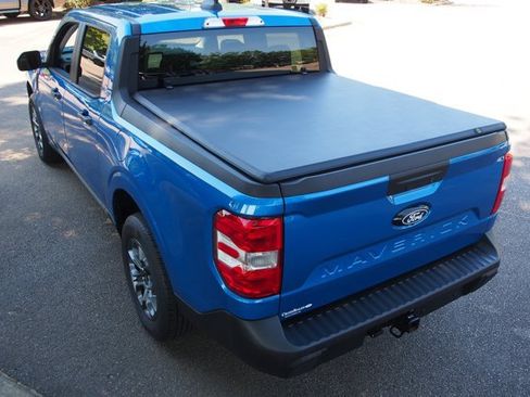 Certified 2025 Ford Maverick XLT w/ XLT Luxury Package FWD image 5