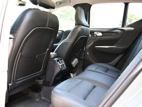 Used 2026 Volvo XC40 B5 Plus AWD/4WD image 17