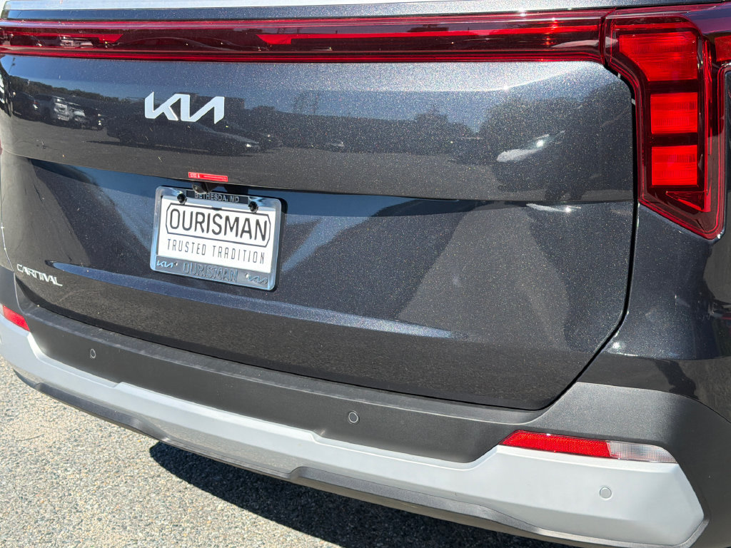New 2027 Kia Carnival FWD image 5