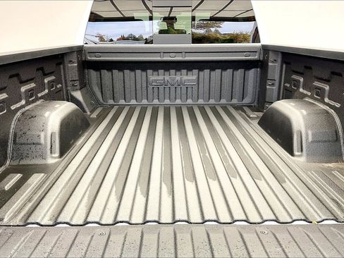 New 2026 GMC Sierra 1500 SLT w/ SLT Premium Plus Package image 11