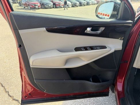 Used 2020 Kia Sorento S image 10