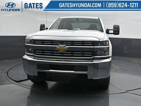 Used 2017 Chevrolet Silverado 3500 W/T AWD/4WD image 5