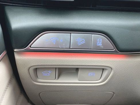 Used 2025 Genesis GV80 3.5T Prestige AWD/4WD image 18