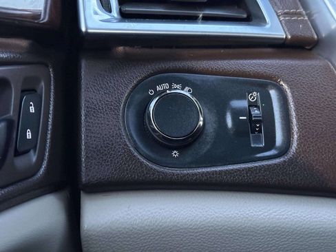 Used 2014 Cadillac SRX Luxury w/ Driver Awareness Package AWD/4WD image 32