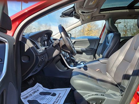 Used 2016 Volvo XC60 T5 Premier image 13
