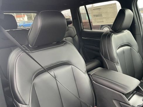 New 2025 Jeep Grand Cherokee Limited image 44